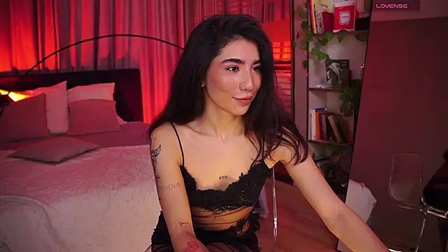 Snapshot of YokoKoko_ chatting on December 2025 05:47:01 AM YokoKoko online show from December 2025 05:47:01 AM