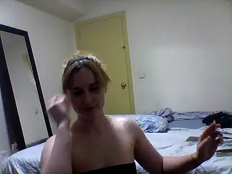Snapshot of celeste_420ff chatting on May 2026 06:36:02 PM celeste 420ff online show from May 2026 06:36:02 PM