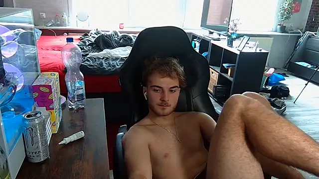 WolkenJunge2006 online show from October 2025 11:52:02 AM