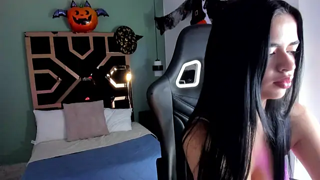 Snapshot of Ariadna_Santos chatting on October 2025 11:43:01 AM Ariadna Santos online show from October 2025 11:43:01 AM