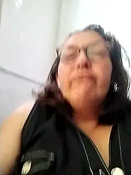 -saraqueen- online show from January 2026 09:07:02 PM