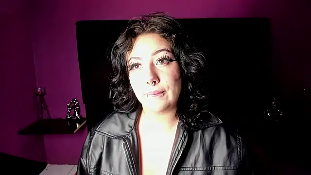 SabbathSinclair online show from December 2025 01:05:02 PM