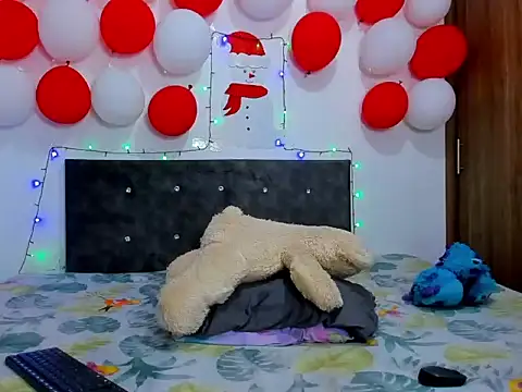 britney london x online show from December 2025 01:23:01 AM