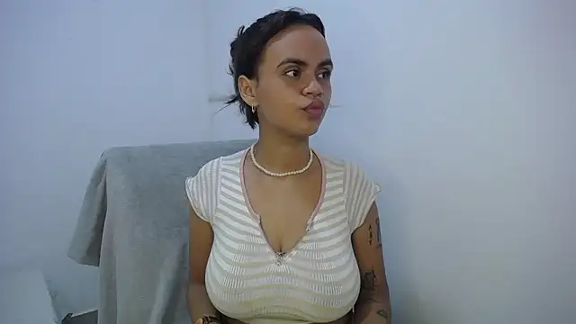 Snapshot of Keyli_sweet chatting on November 2025 02:54:01 PM Keyli sweet online show from November 2025 02:54:01 PM