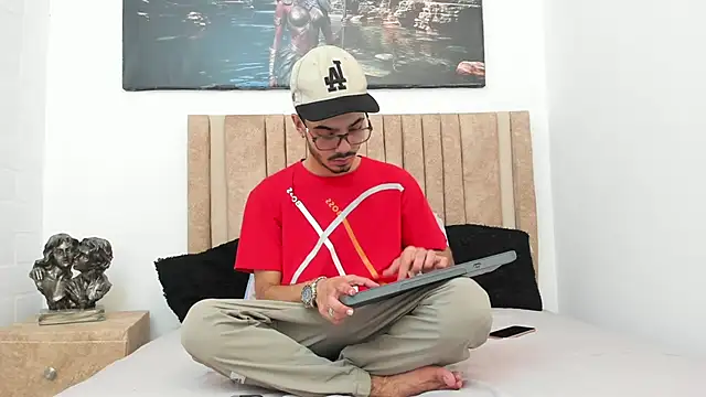 Timothe Evans online show from November 2025 08:33:02 PM