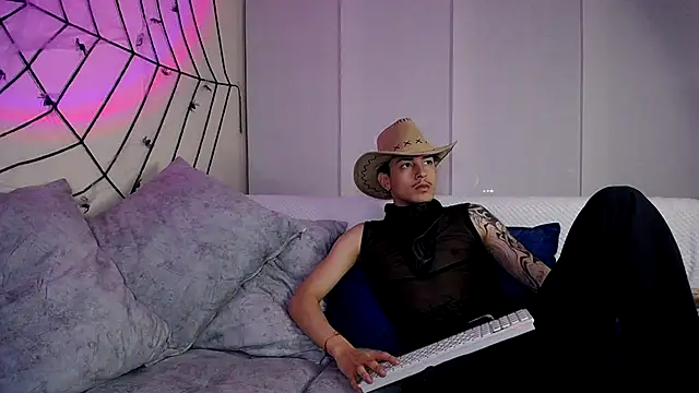  PandoyParker  online show from October 2025 03:50:02 AM