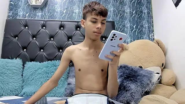 sexyboys cutex18 online show from November 2025 08:19:02 PM