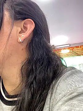 Snapshot of Stefany_Bam chatting on December 2025 04:25:01 PM Stefany Bam online show from December 2025 04:25:01 PM