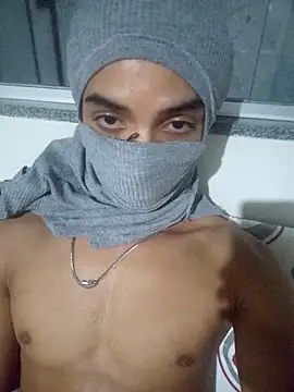 Snapshot of Hickz chatting on October 2025 04:22:01 AM Hickz online show from October 2025 04:22:01 AM