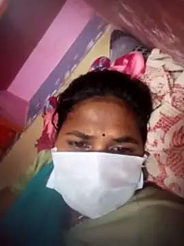 Eswar77 online show from October 2025 05:13:02 PM