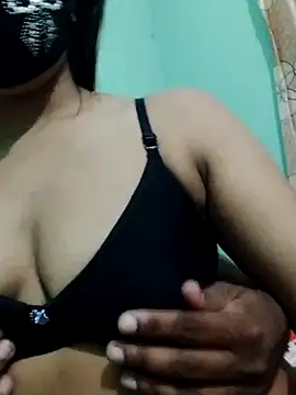 daisy-03 online show from October 2025 01:42:02 PM