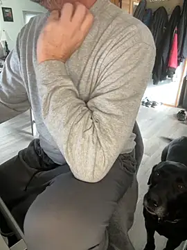 smkbustr online show from November 2025 05:56:02 PM