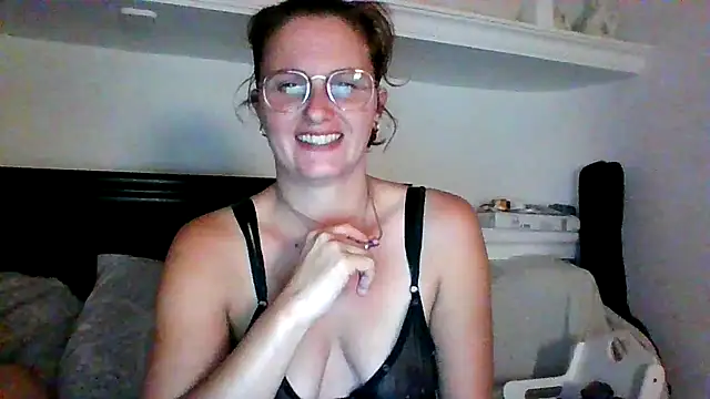 Snapshot of xcrazzycat chatting on October 2025 09:26:02 PM xcrazzycat online show from October 2025 09:26:02 PM