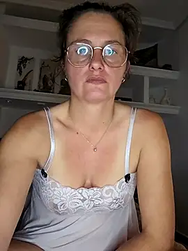 Snapshot of xcrazzycat chatting on April 2026 08:45:02 PM xcrazzycat online show from April 2026 08:45:02 PM