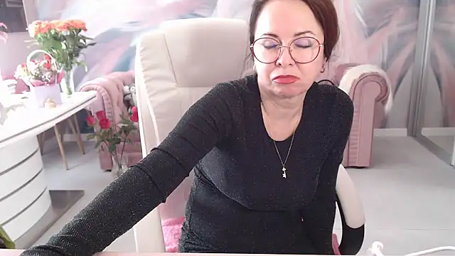 Snapshot of Arisa5000 chatting on February 2025 12:17:02 PM Arisa5000 online show from February 2025 12:17:02 PM