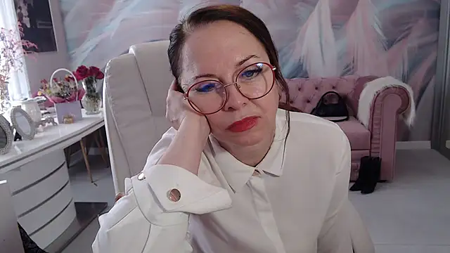 Snapshot of Arisa5000 chatting on February 2025 10:59:01 AM Arisa5000 online show from February 2025 10:59:01 AM