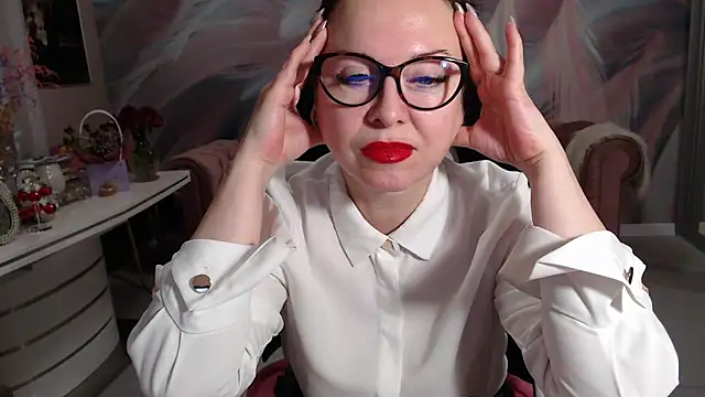 Snapshot of Arisa5000 chatting on February 2025 03:48:02 PM Arisa5000 online show from February 2025 03:48:02 PM