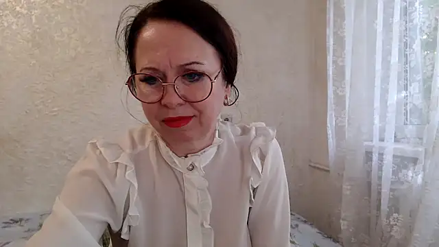 Snapshot of Arisa5000 chatting on September 2025 06:24:01 AM Arisa5000 online show from September 2025 06:24:01 AM