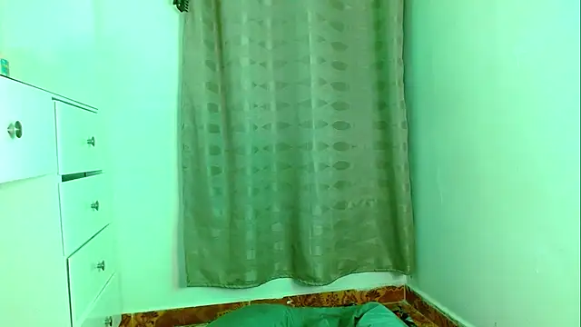 Snapshot of zora_blue777 chatting on October 2025 12:43:02 AM zora blue777 online show from October 2025 12:43:02 AM