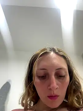 Mia dca online show from October 2025 06:01:01 PM