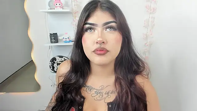 hollycute   online show from July 2026 10:57:02 PM