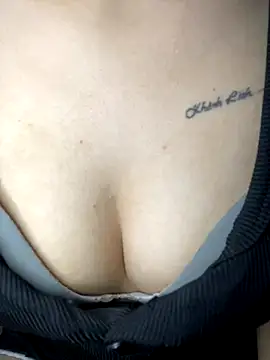 Lyly69699 online show from November 2025 01:55:01 PM