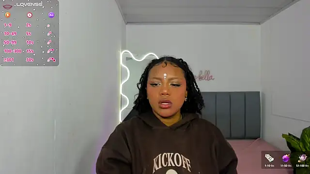 THIANA TAY online show from October 2025 02:33:01 AM