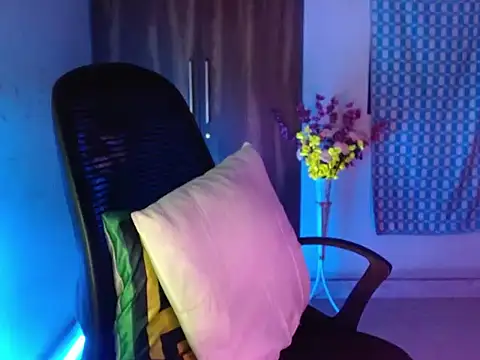 Roiseeee online show from March 2026 05:46:02 AM