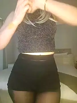 Snapshot of mshiddendesire chatting on October 2025 11:18:01 AM mshiddendesire online show from October 2025 11:18:01 AM