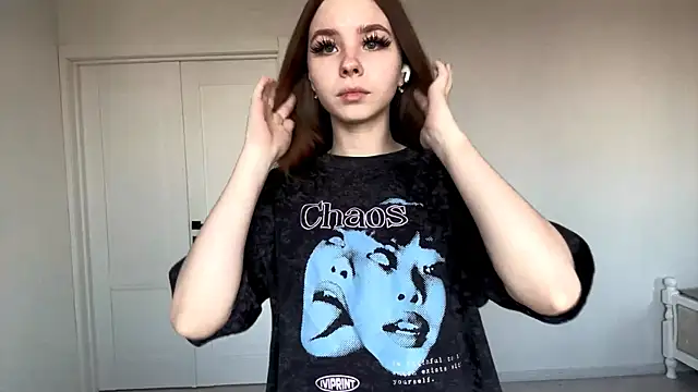 Snapshot of EhtelBiondi chatting on November 2025 08:14:02 AM EhtelBiondi online show from November 2025 08:14:02 AM