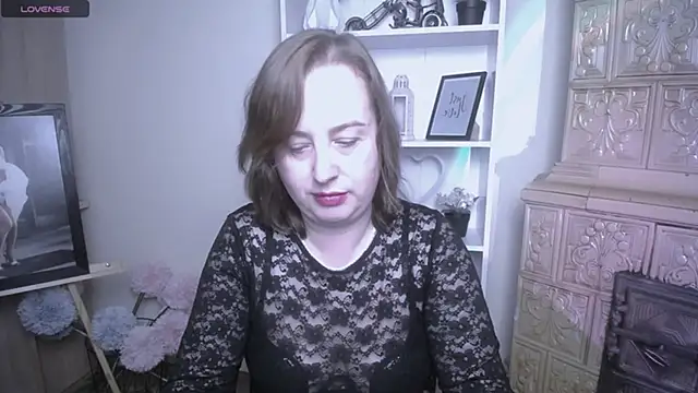 HelenFl online show from November 2025 08:02:02 AM