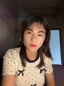 Snapshot of Mylinh- chatting on October 2025 02:42:01 AM Mylinh- online show from October 2025 02:42:01 AM