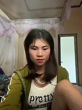 Snapshot of Mylinh- chatting on October 2025 02:44:01 AM Mylinh- online show from October 2025 02:44:01 AM