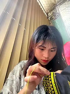 Snapshot of Mylinh- chatting on October 2025 08:36:02 AM Mylinh- online show from October 2025 08:36:02 AM