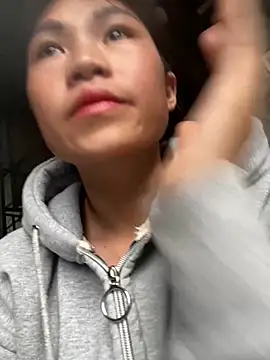 Snapshot of Mylinh- chatting on October 2025 12:00:01 AM Mylinh- online show from October 2025 12:00:01 AM