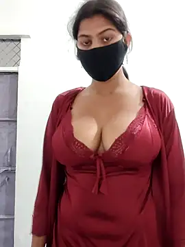 Snapshot of Miya_sistar chatting on November 2025 07:07:02 PM Miya sistar online show from November 2025 07:07:02 PM