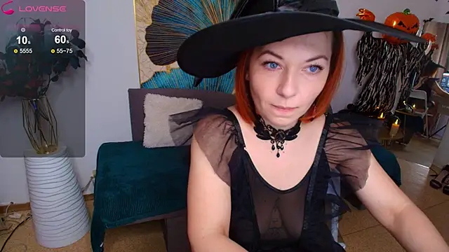 Snapshot of Serena_Foxxx chatting on October 2025 02:59:02 AM Serena Foxxx online show from October 2025 02:59:02 AM