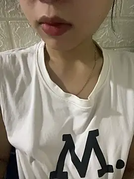 Snapshot of -Harper- chatting on October 2025 08:22:02 AM -Harper- online show from October 2025 08:22:02 AM