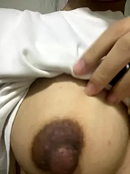 Snapshot of -Harper- chatting on October 2025 01:35:02 PM -Harper- online show from October 2025 01:35:02 PM