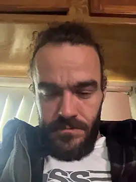 Snapshot of LumpaCoal chatting on October 2025 06:15:01 PM LumpaCoal online show from October 2025 06:15:01 PM