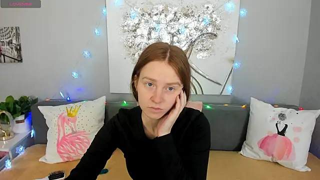 Evarey  online show from December 2025 05:12:02 AM