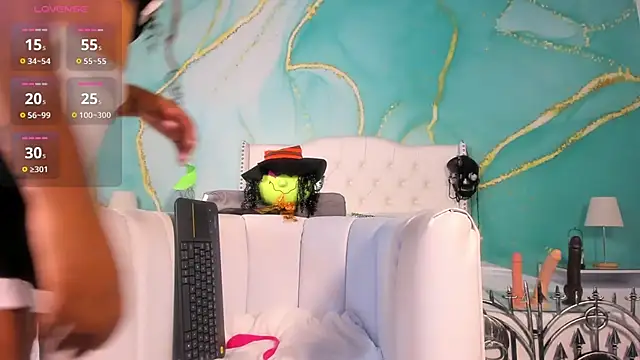 Snapshot of bbyalexxxa chatting on October 2025 12:06:01 PM bbyalexxxa online show from October 2025 12:06:01 PM