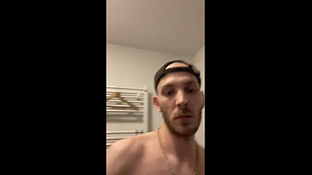 MolleDolle online show from June 2026 01:06:02 PM
