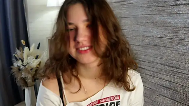 Snapshot of AmmieGerber chatting on October 2025 01:31:02 AM AmmieGerber online show from October 2025 01:31:02 AM