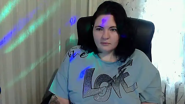 Snapshot of XLisaBlueXs_ chatting on October 2025 10:49:02 AM XLisaBlueXs online show from October 2025 10:49:02 AM
