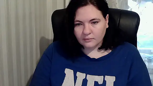 Snapshot of XLisaBlueXs_ chatting on October 2025 06:57:01 AM XLisaBlueXs online show from October 2025 06:57:01 AM