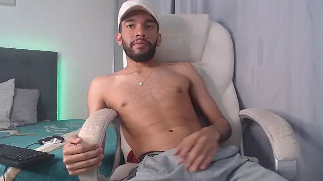 andresnoir  online show from October 2025 02:28:01 PM