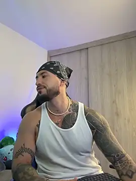 Dave-Max01 online show from November 2025 02:01:02 AM