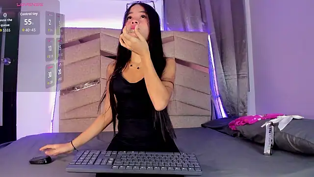 Snapshot of Isis_Blaze chatting on February 2026 03:36:02 AM Isis Blaze online show from February 2026 03:36:02 AM