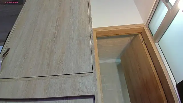 Snapshot of TianaGlow44 chatting on May 2026 11:27:02 AM TianaGlow44 online show from May 2026 11:27:02 AM